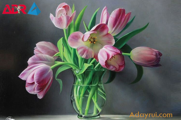 tranh-ve-binh-hoa-tulip-khong-khac-voi-anh-chup